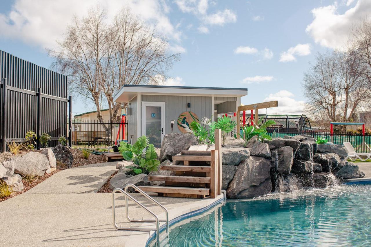 Taupo Top 10 Holiday Park Exterior foto