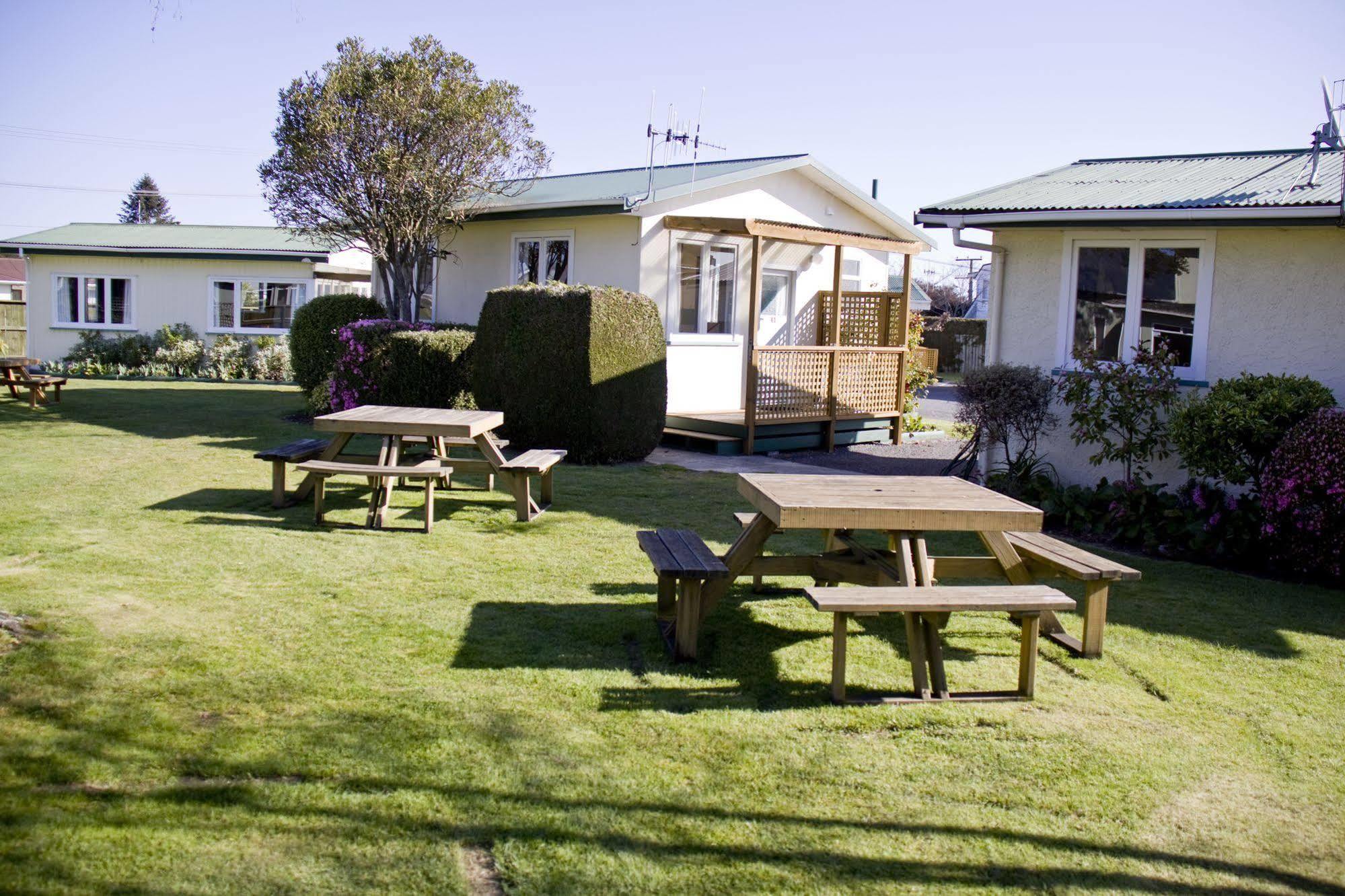 Taupo Top 10 Holiday Park Exterior foto